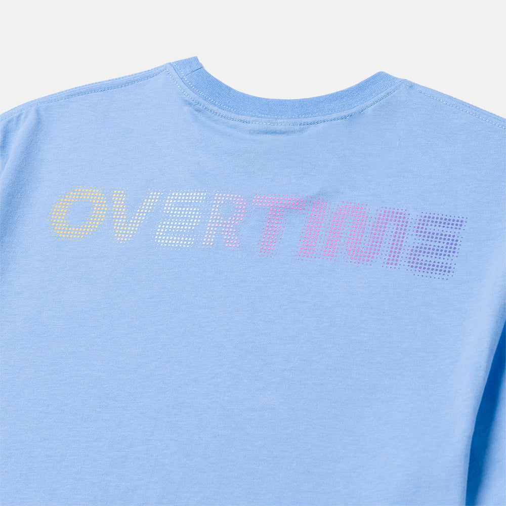 Up close, rear view of the Overtime Aura Tee.