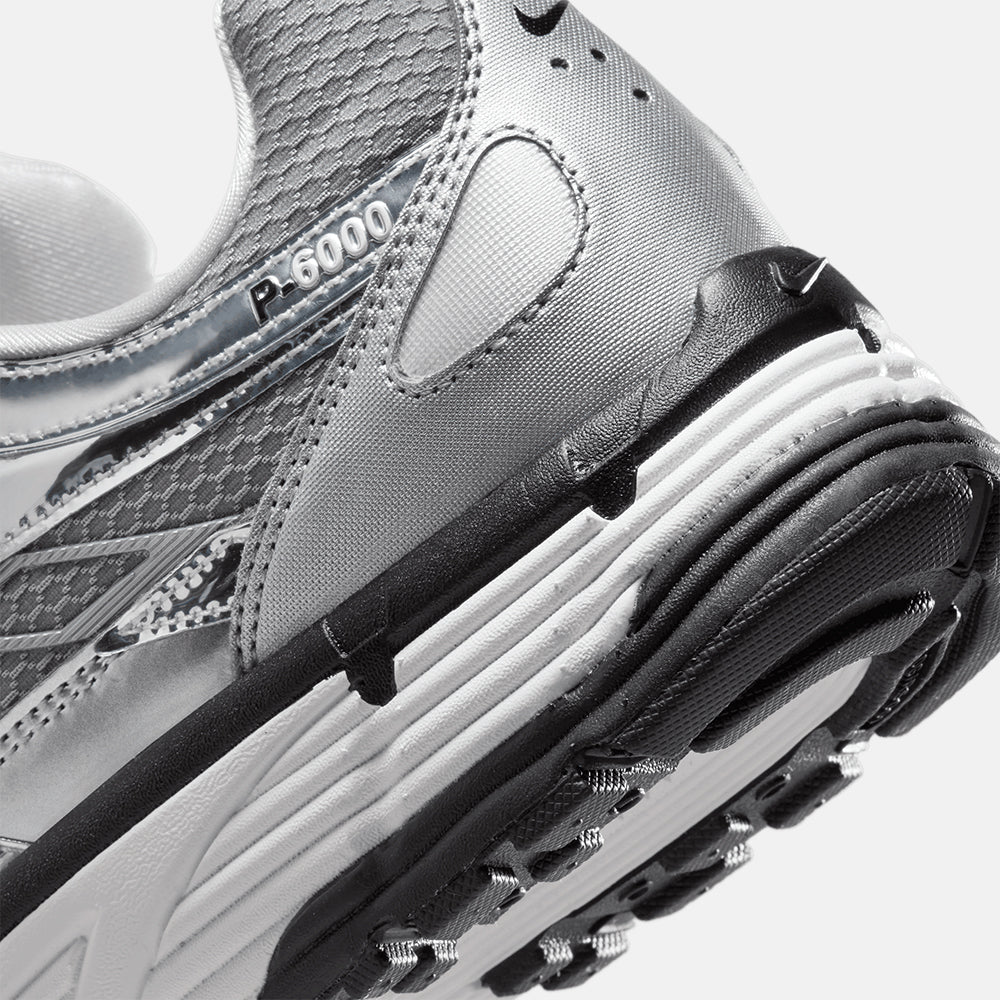Up close, rear view of the Men's Nike P-6000.