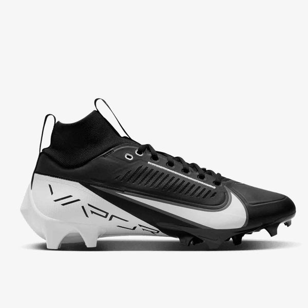 Side view of the Men's Nike Vapor Edge Pro 360 2 Football Cleats.