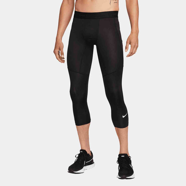 Front view of the Men's Nike Dri-FIT 3/4-Length Fitness Tights.