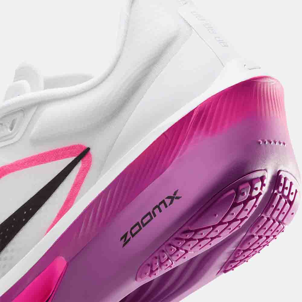 Up close, rear view of the Women's Nike Zoom Fly 6 Running Shoes.