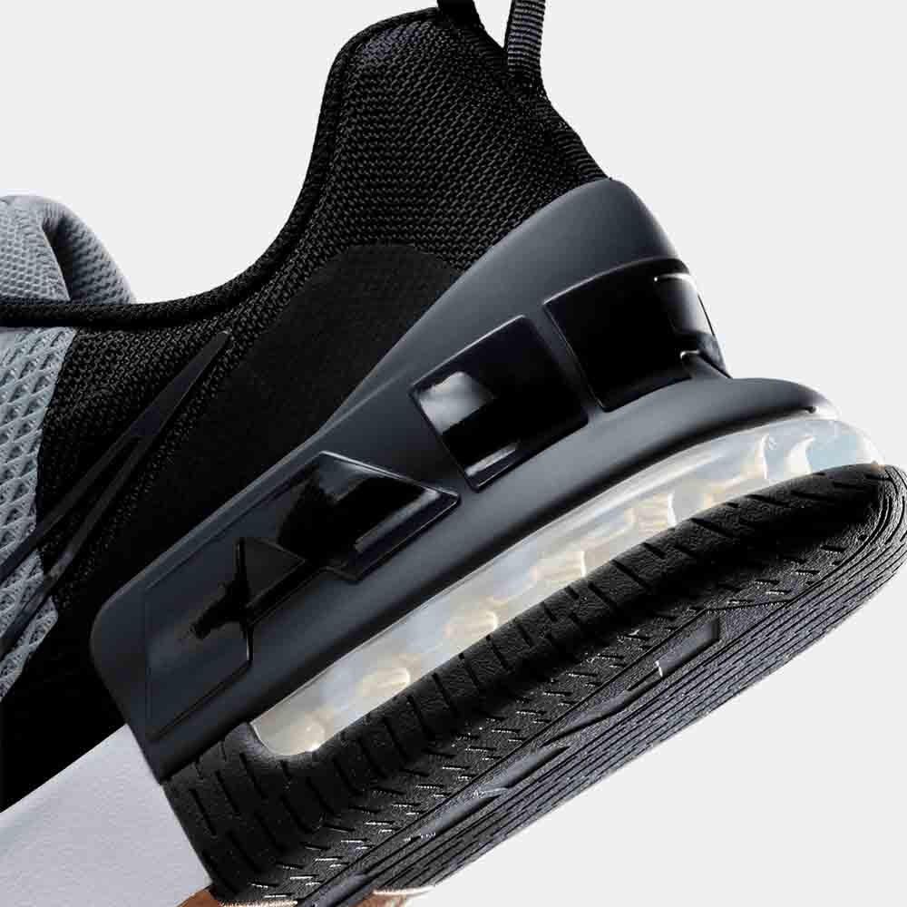 Up close, rear view of the Men's Nike Air Max Alpha Trainer 6.