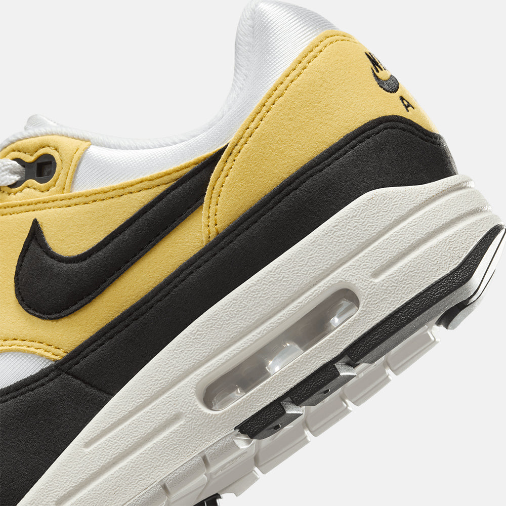 Up close, rear view of the Women's Nike Air Max 1 '87 Textile.