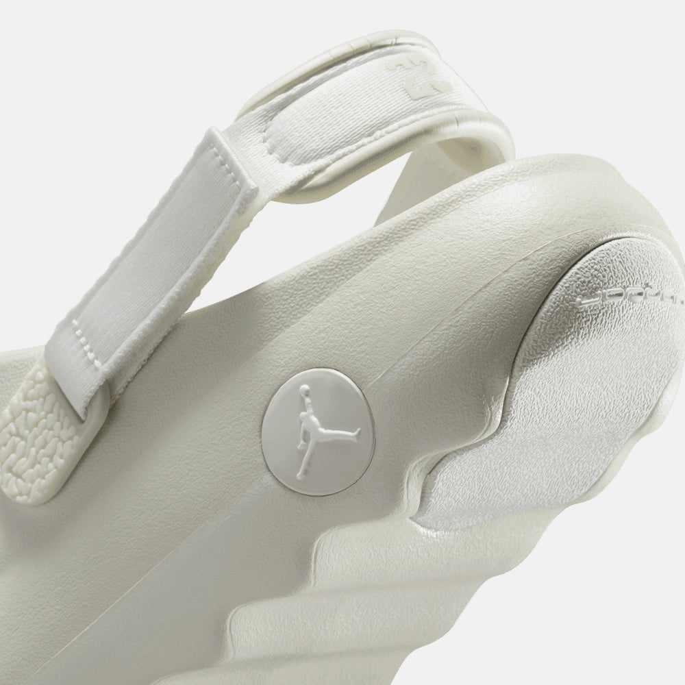 Up close, rear view of the Kids' Jordan Hydrip Sandals.