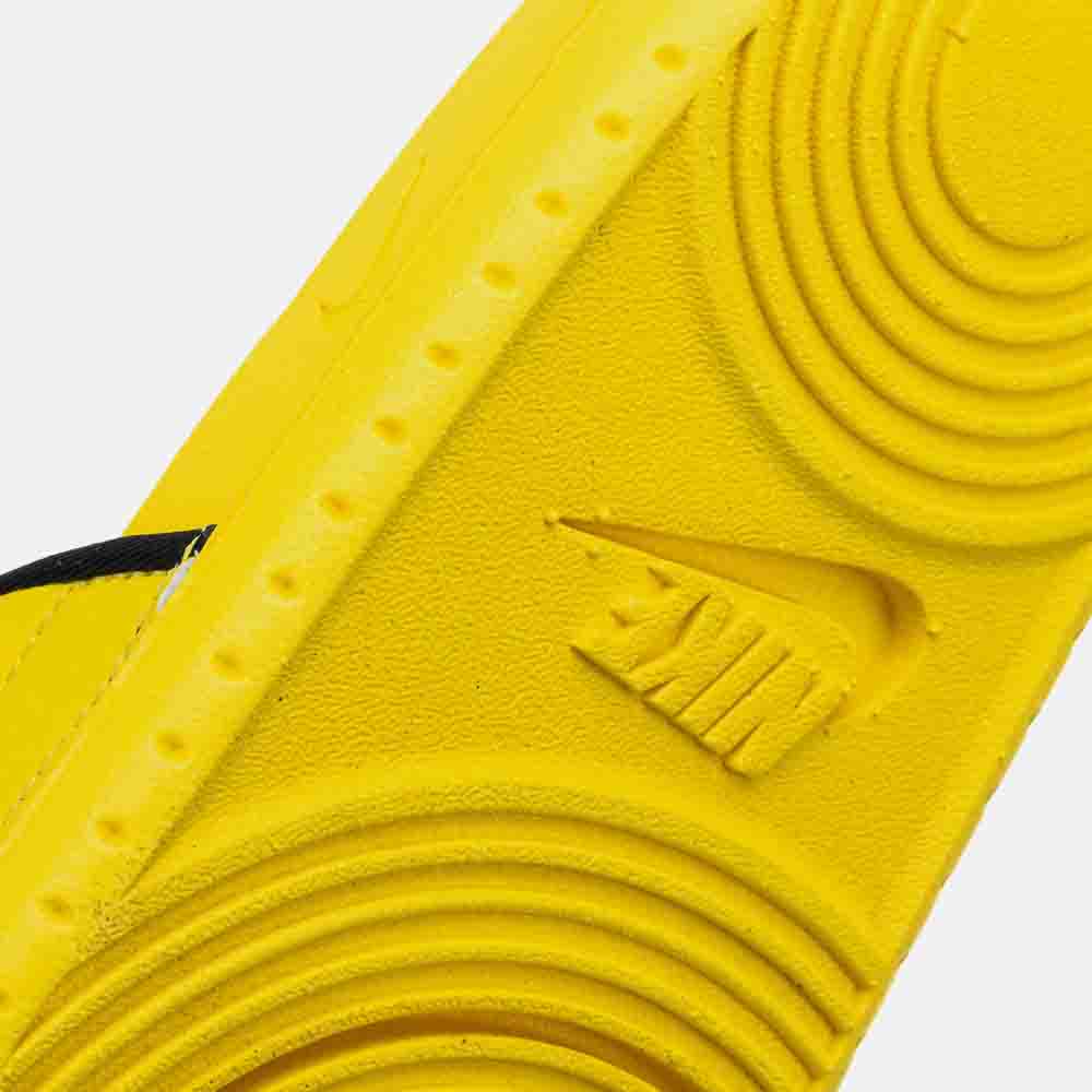 Bottom view of the Nike Kobe Offcourt Slide.