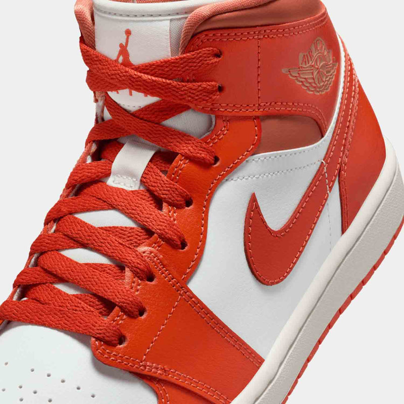 Up close front view of the Women's Air Jordan 1 Mid.