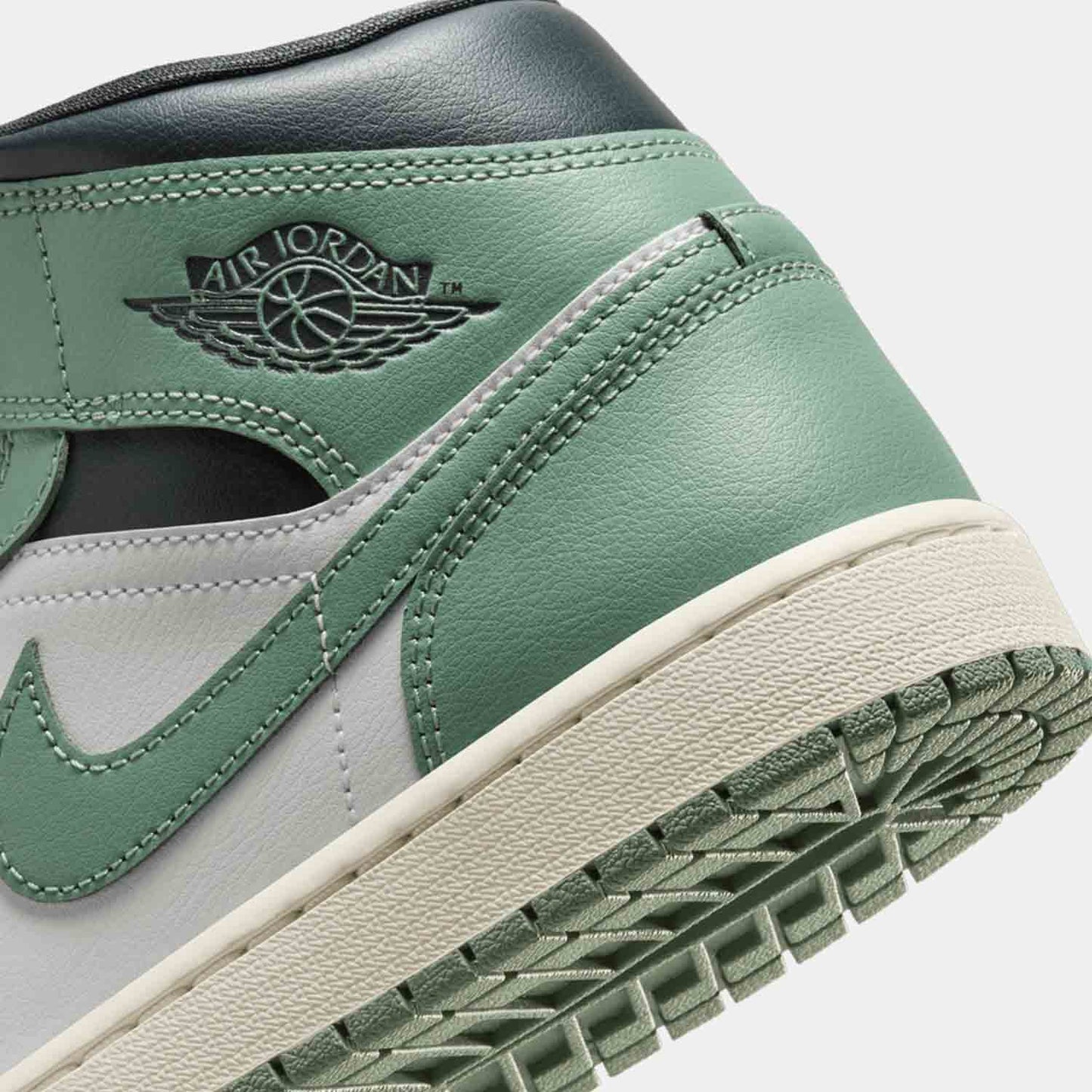Women's Jordan 1 Mid