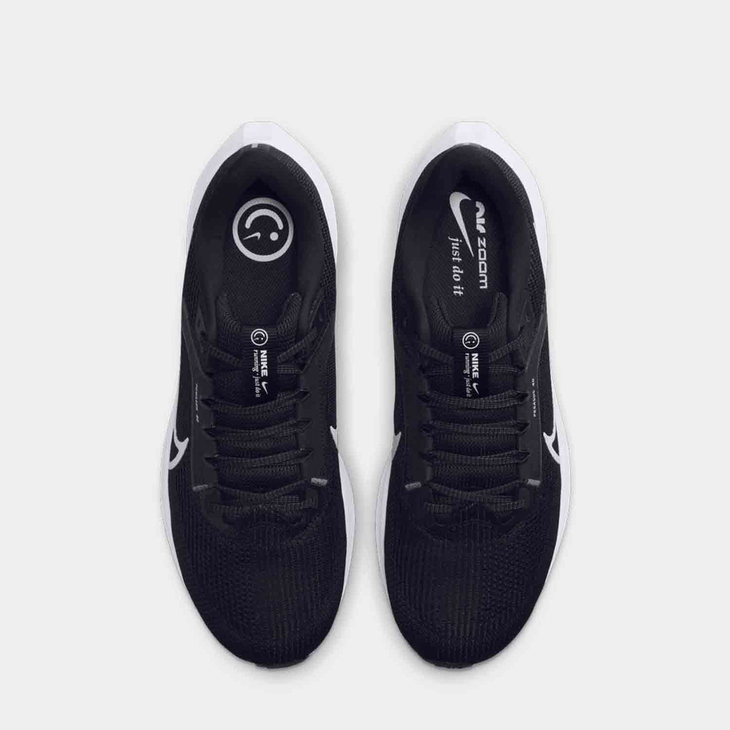 Top view of the Men's Nike Pegasus 40 Running Shoes.