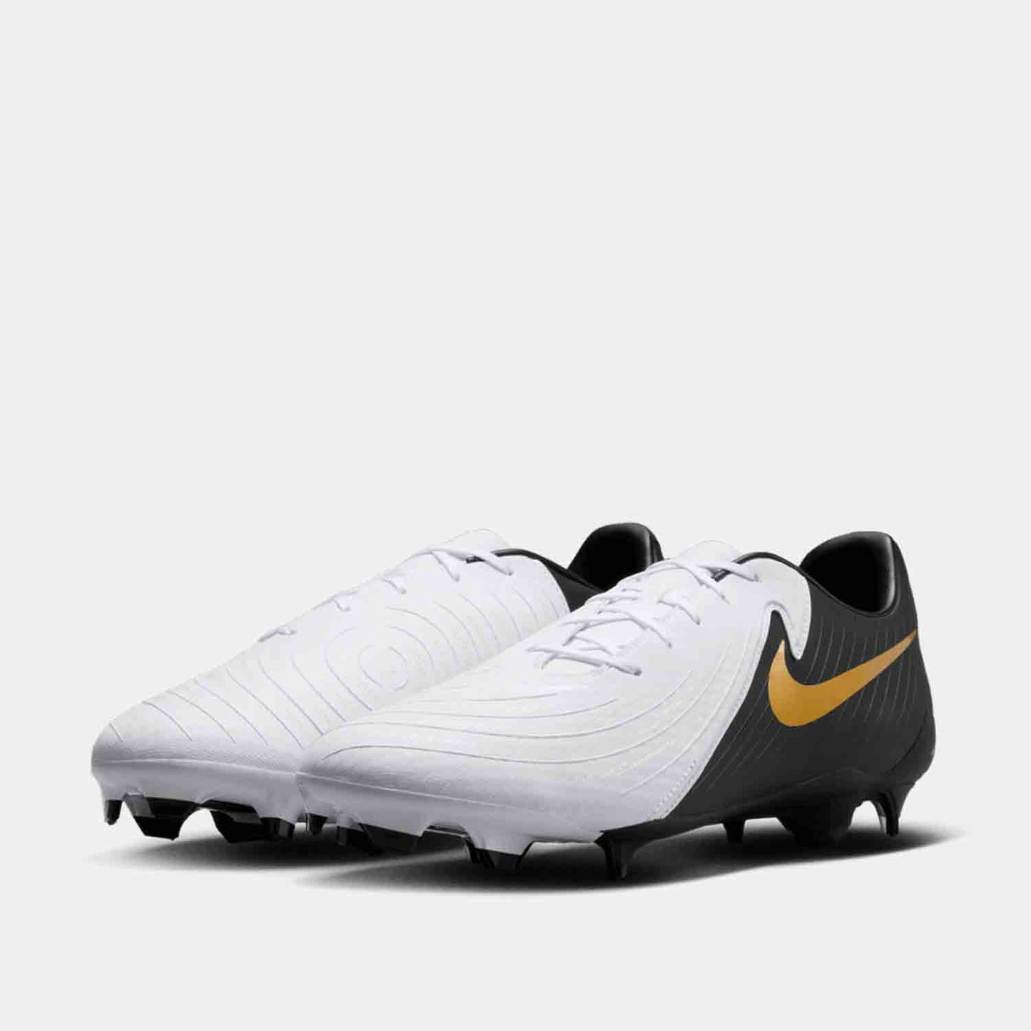Front view of the Nike Phantom GX 2 Academy Soccer Cleats.