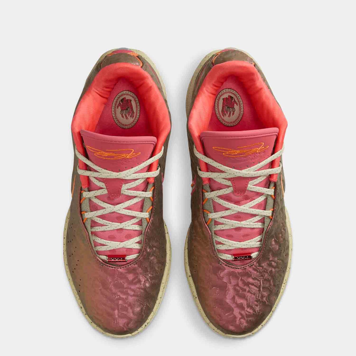 Top view of Men's Nike LeBron XXI.
