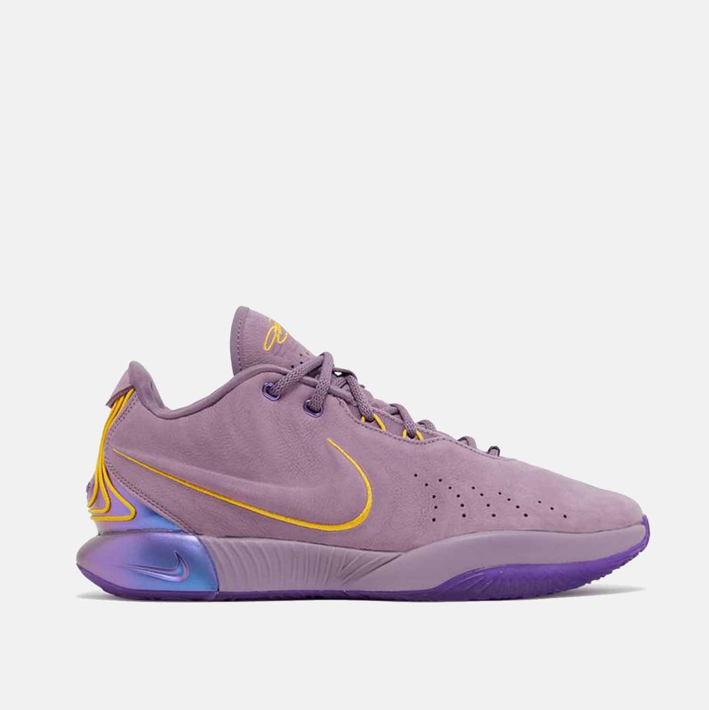 Side view of Men's Nike LeBron XXI 'Freshwater'.