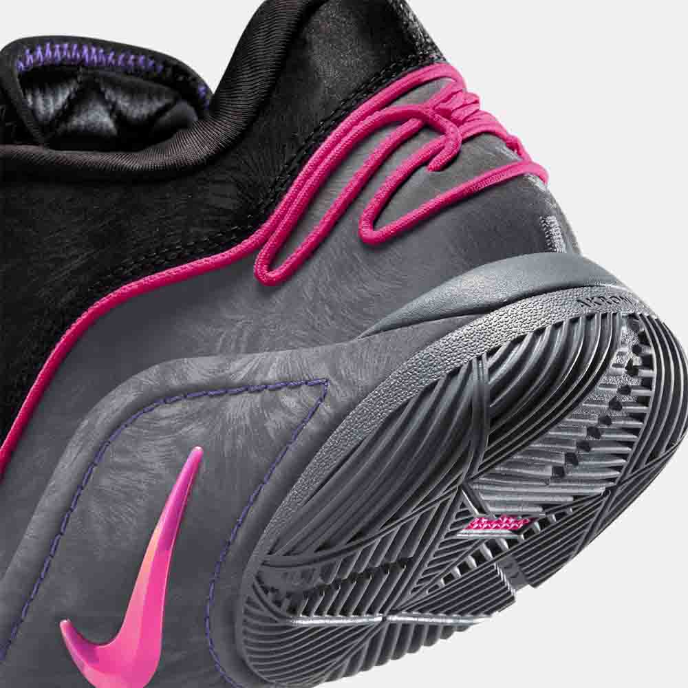 Up close, rear view of the Nike LeBron XXII "Tunnel Vision".