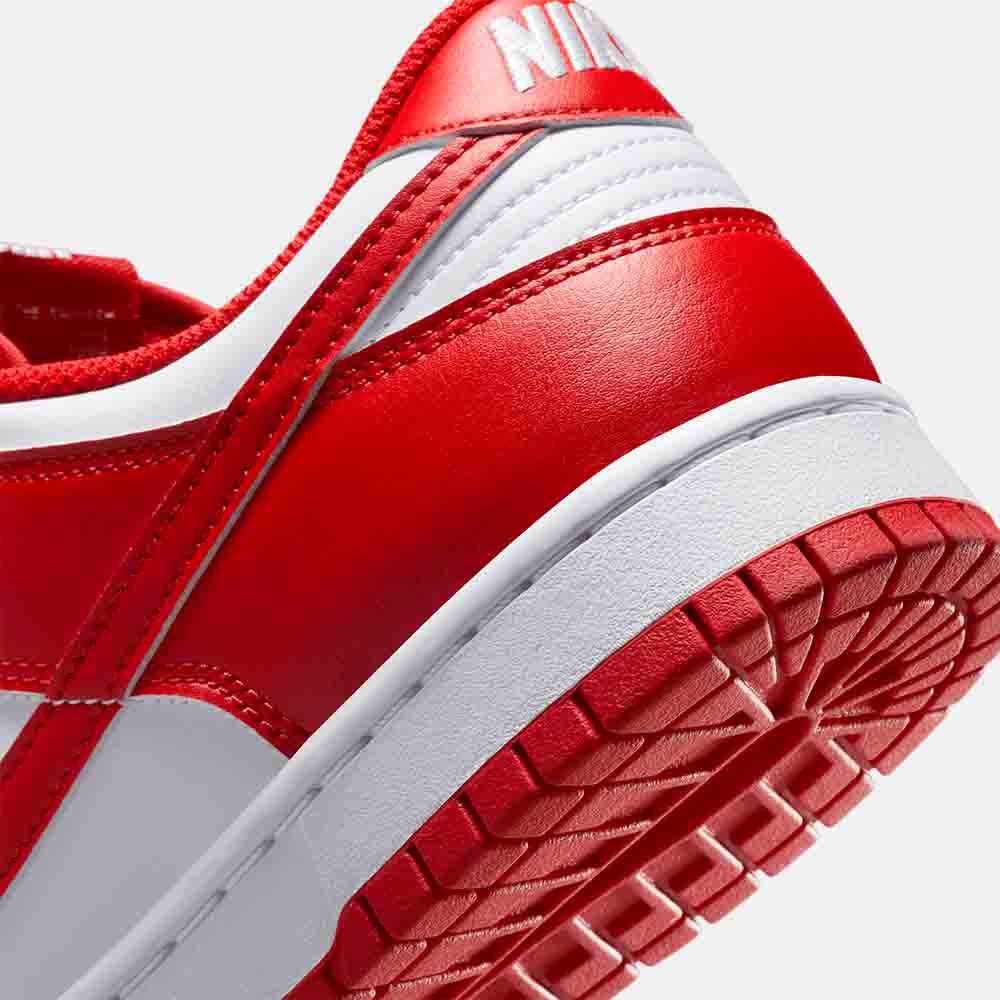 Up close, rear view of the Men's Nike Dunk Low Retro.