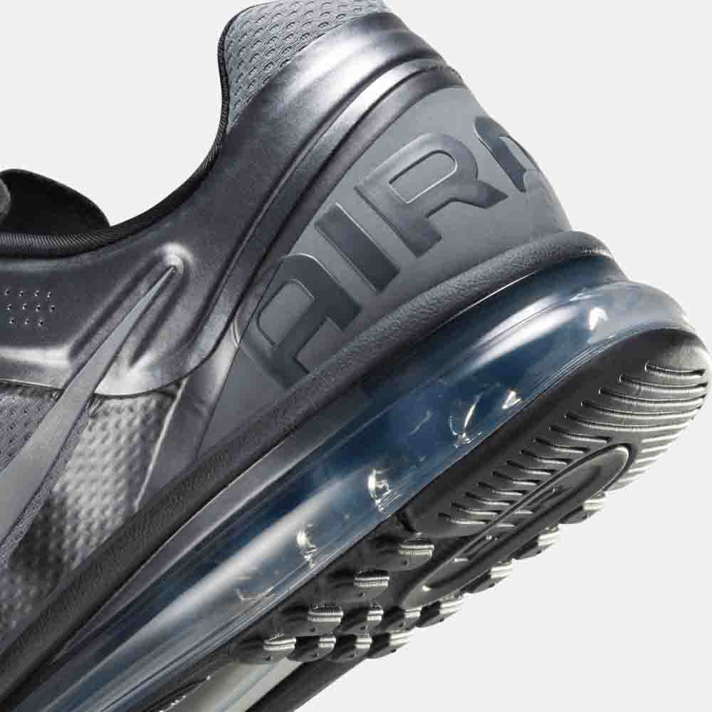 Up close, rear view of the Nike Men's Air Max 2013.