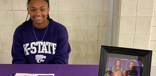 Alexis Hess commits to Kansas State!