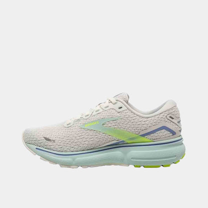 Side medial view of Women's Brooks Ghost 15 Running Shoes.