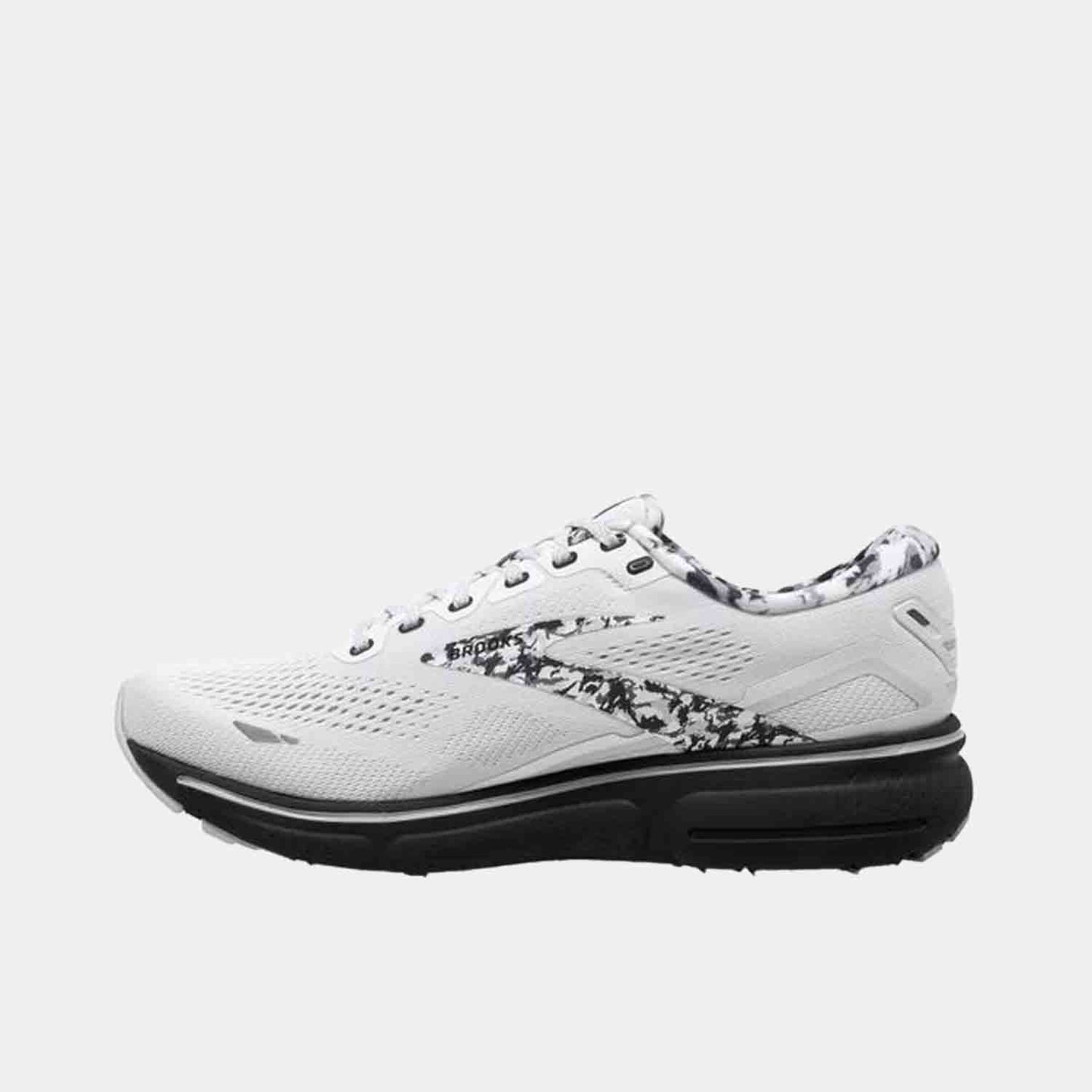 Side medial view of Women's Brooks Ghost 15 Running Shoes.