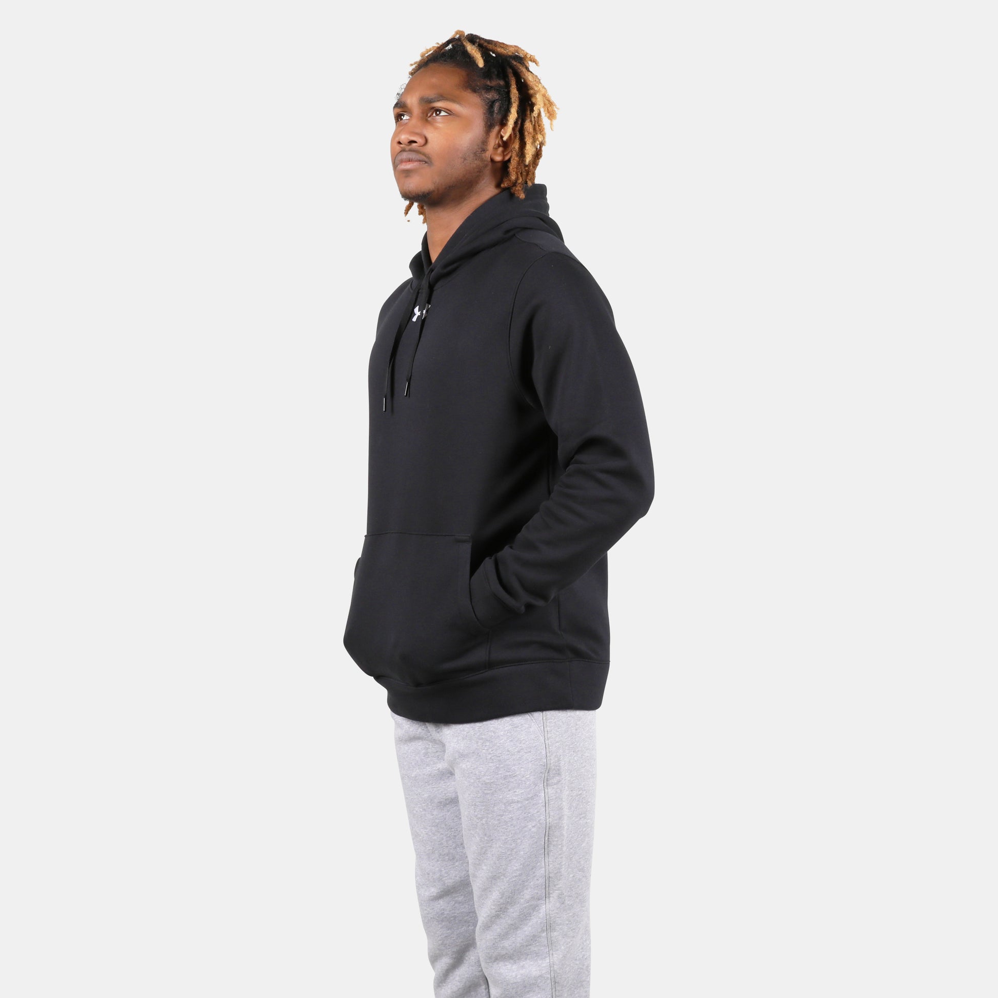 Side view of the Men's Under Armour Hustle Fleece Hoodie.