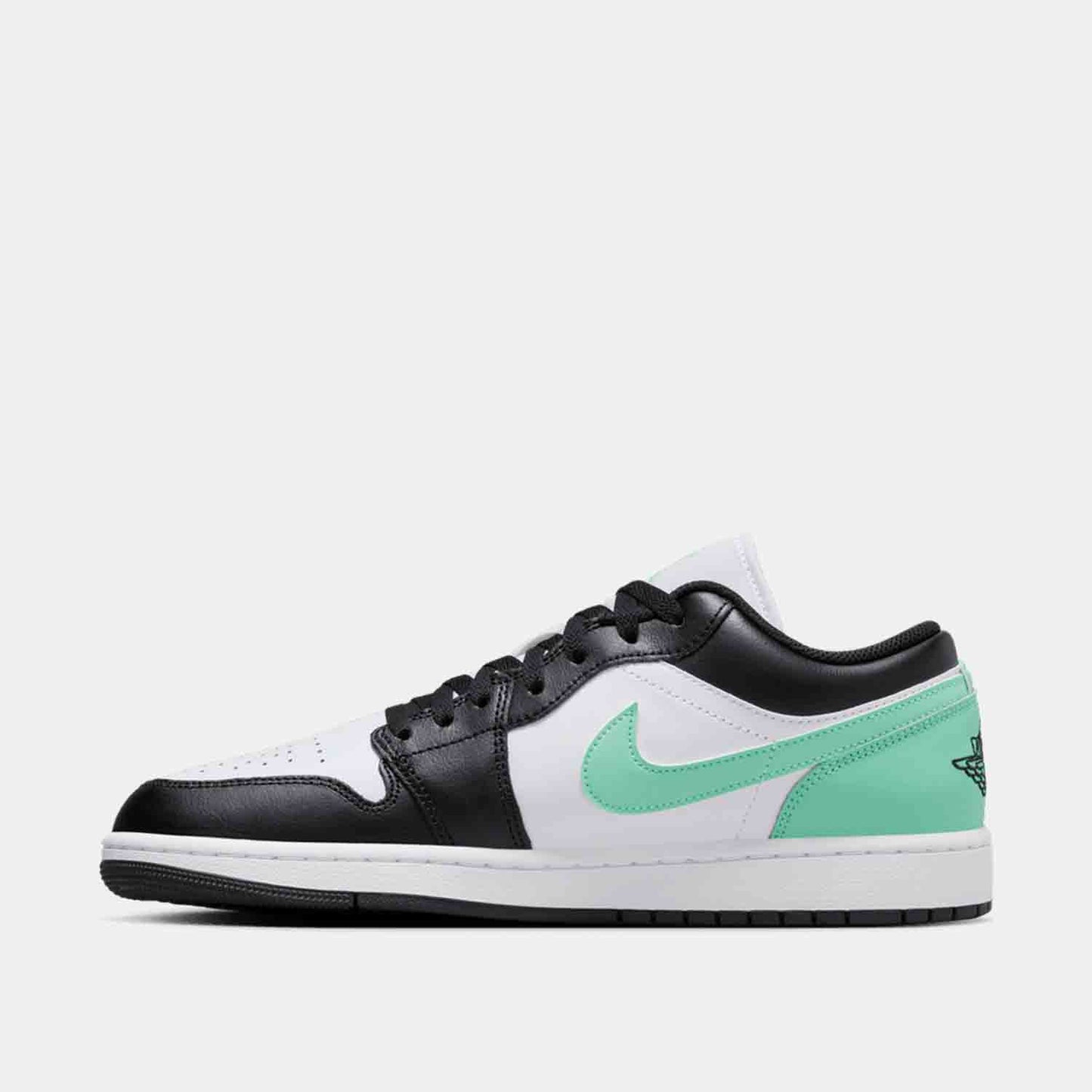 Side medial view of Men's Jordan 1 Low.