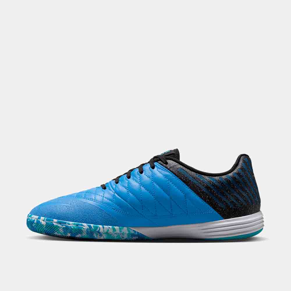Side medial view of the Nike Lunargato II Indoor Soccer Shoes.