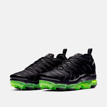 Front view of the Nike Men's Air VaporMax Plus.
