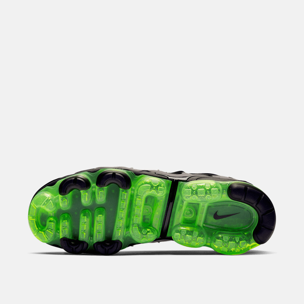 Bottom view of the Nike Men's Air VaporMax Plus.