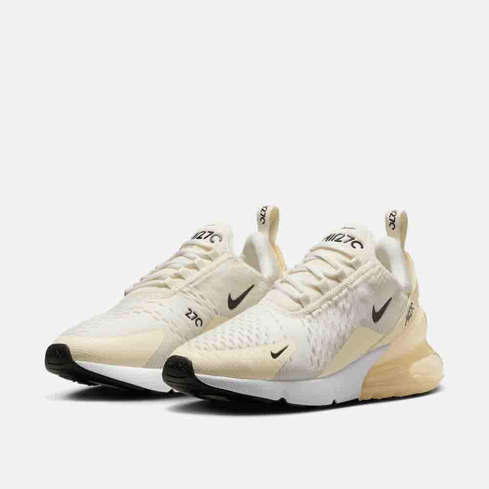 Front view of the Women's Nike Air Max 270.