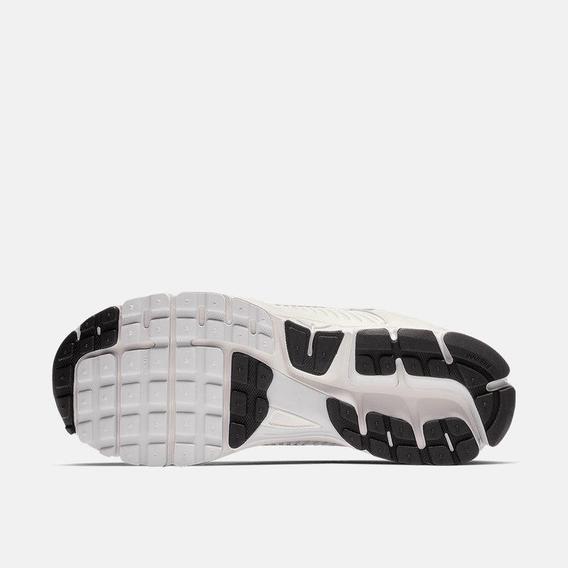 Bottom view of the Nike Zoom Vomero 5.