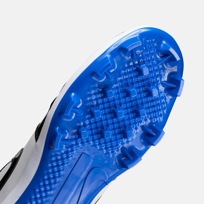 Bottom view of the Men's Jordan 1 Retro MCS Low Baseball Cleats.