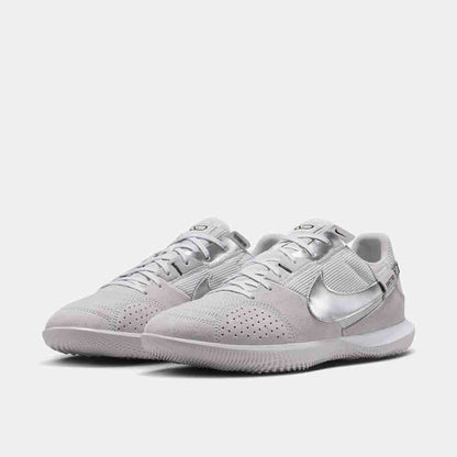 Front view of the Nike Streetgato Indoor Soccer Shoes.
