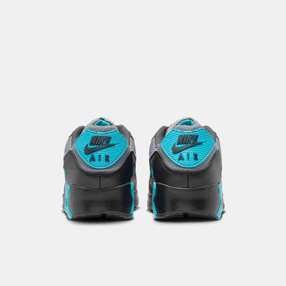 Rear view of the Men's Nike Air Max 90.