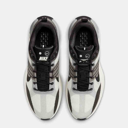 Top view of the Men's Nike Lunar Roam Running Shoes.