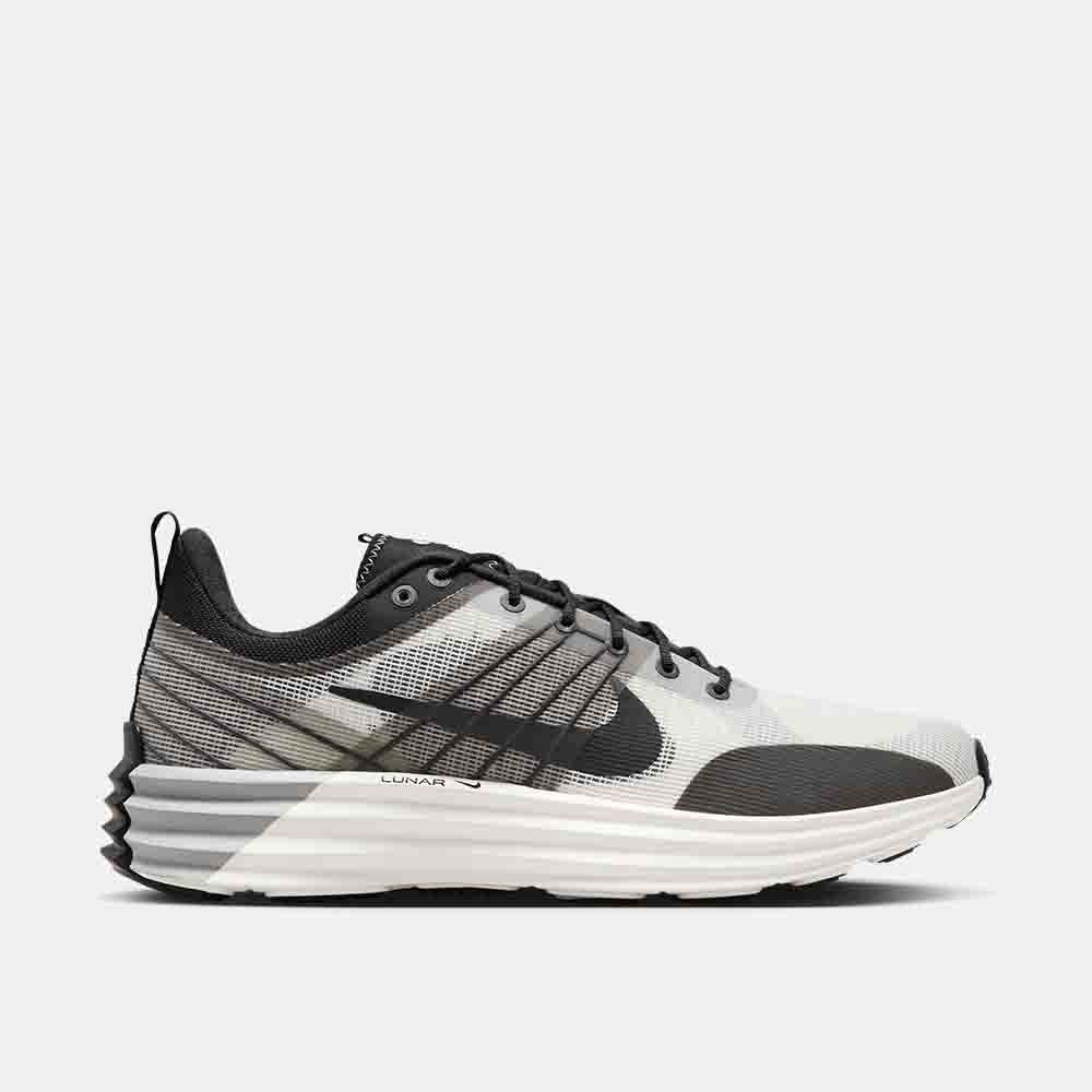 Side view of the Men's Nike Lunar Roam Running Shoes.