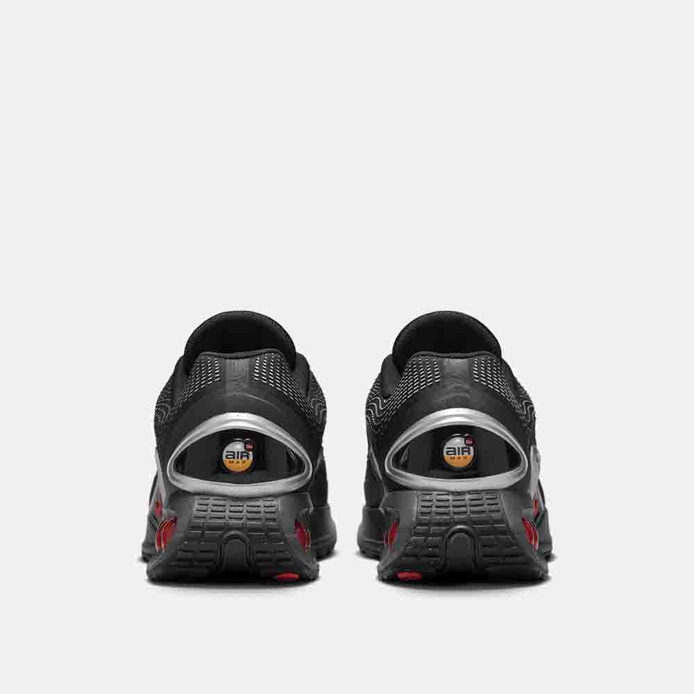 Rear view of the Men's Nike Air Max Dn.