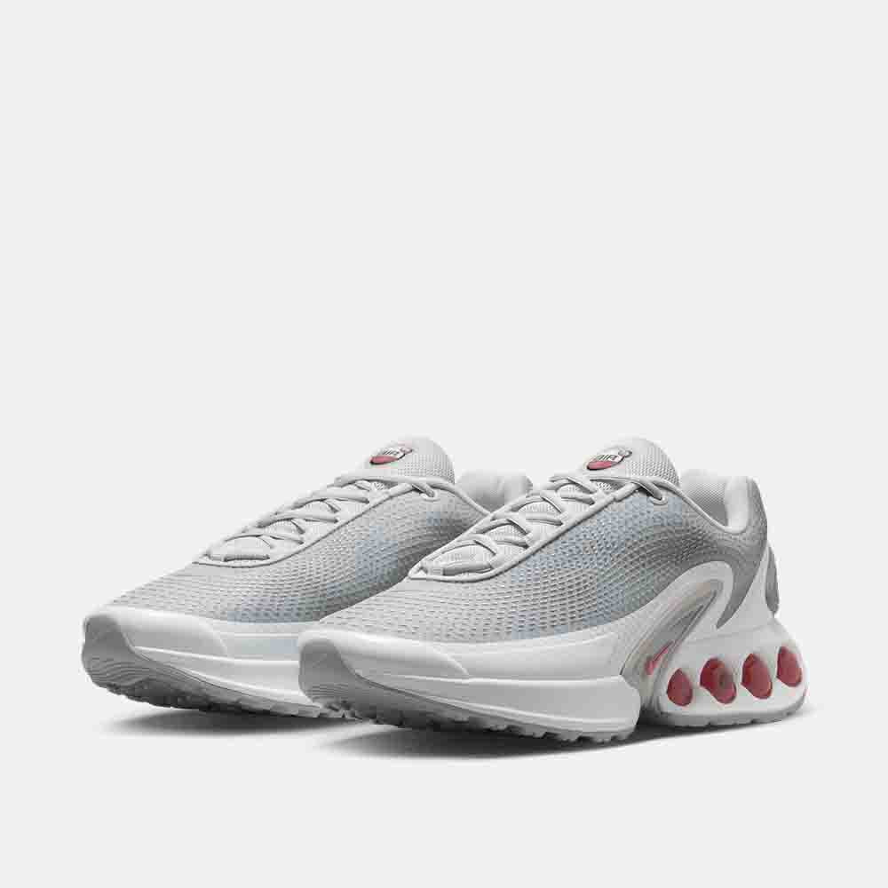 Front view of the Men's Nike Air Max Dn.