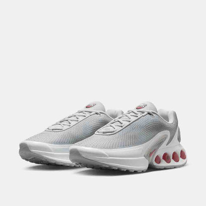 Front view of the Men's Nike Air Max Dn.