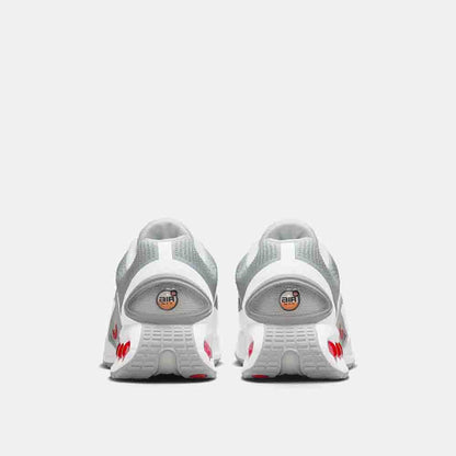 Rear view of the Men's Nike Air Max Dn.