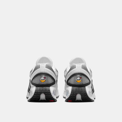 Rear view of the Men's Nike Air Max Dn.