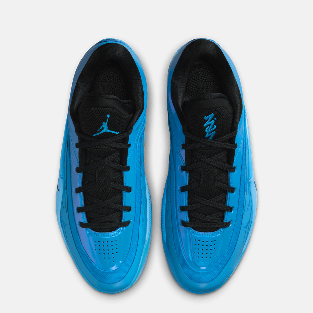 Top view of the Jordan Zion 4 "Iridescence".