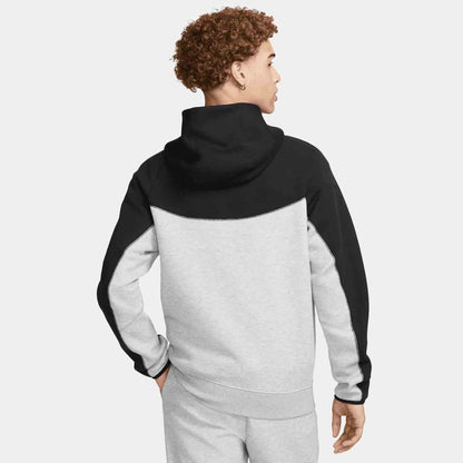 Rear view of the Men's Full-Zip Hoodie Sportswear Tech Fleece Windrunner.