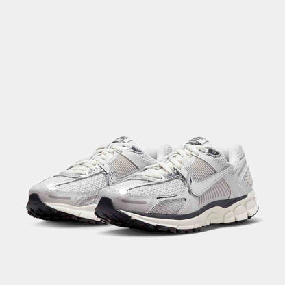 Front view of the Nike Women's Zoom Vomero 5.