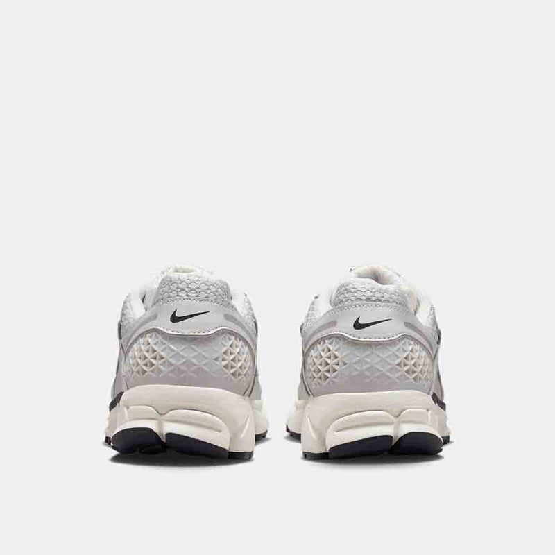 Nike Women's Zoom Vomero 5