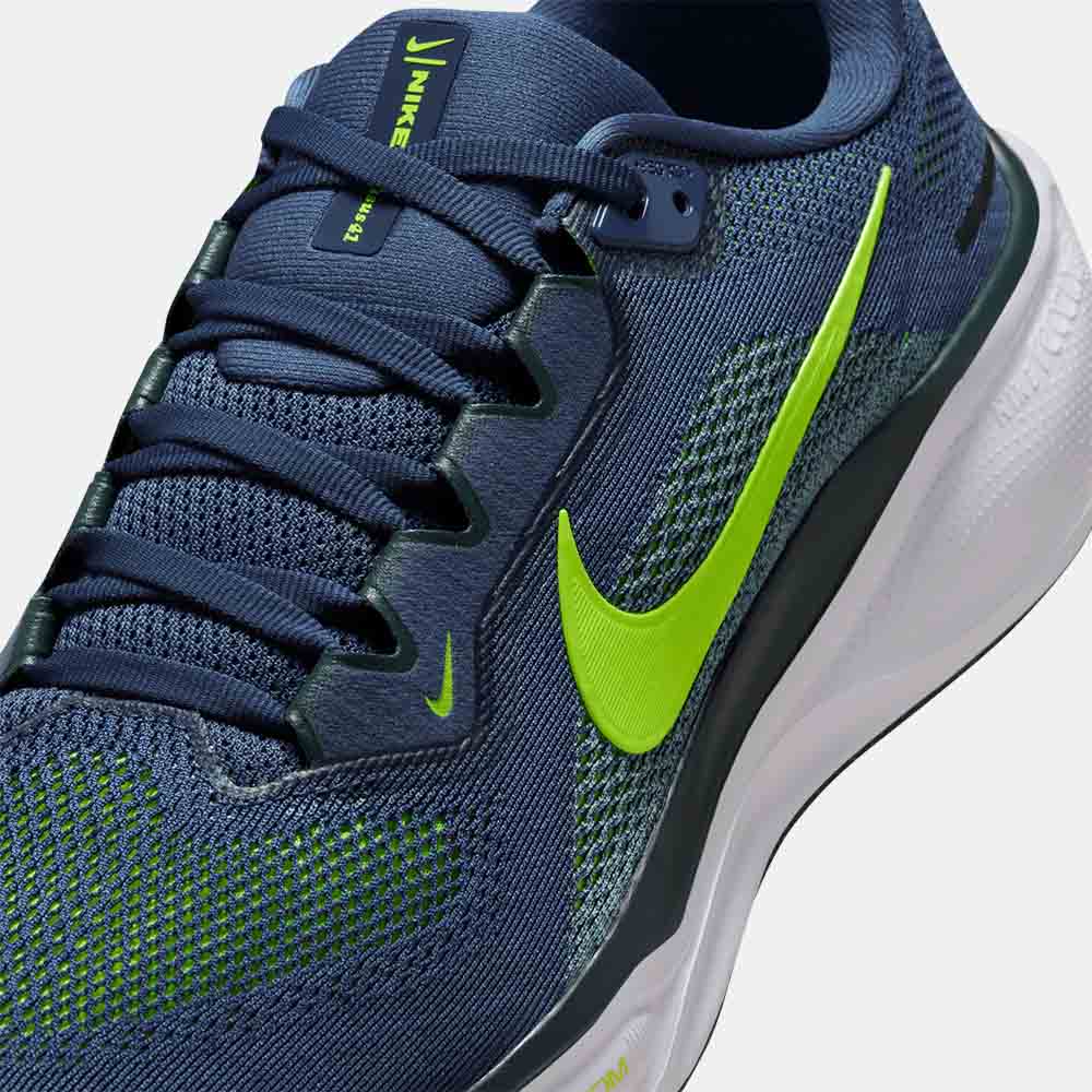 Up close, front view of the Men's Nike Air Zoom Pegasus 41.