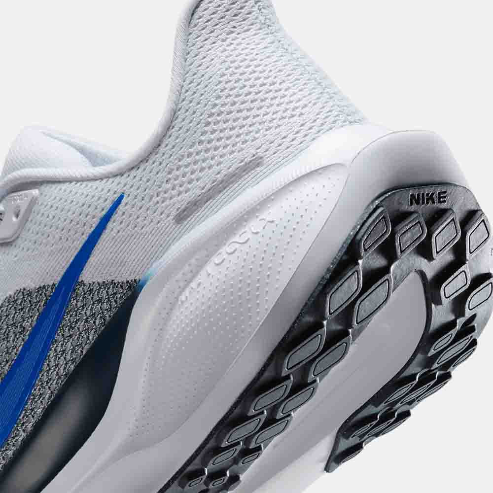 Up close, rear view of the Women's Nike Pegasus 41 Running Shoes.
