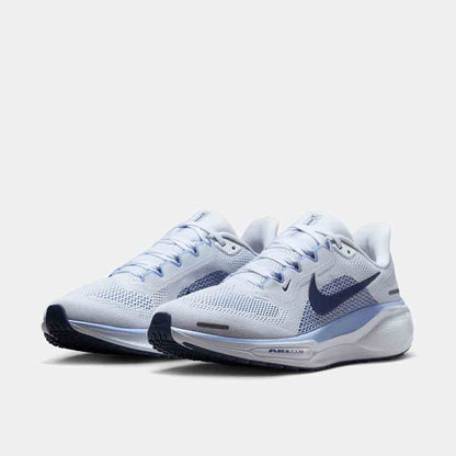 Front view of the Women's Nike Pegasus 41.