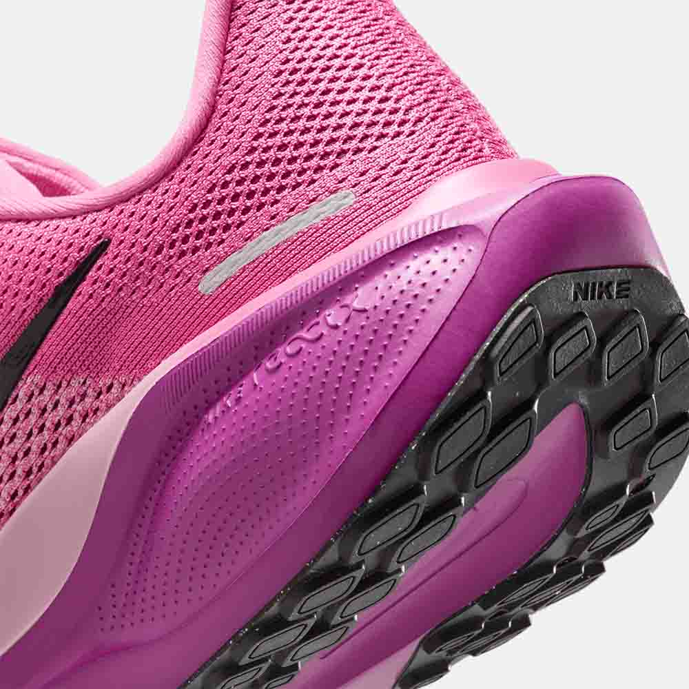 Up close, rear view of the Women's Nike Pegasus 41 Running Shoes.