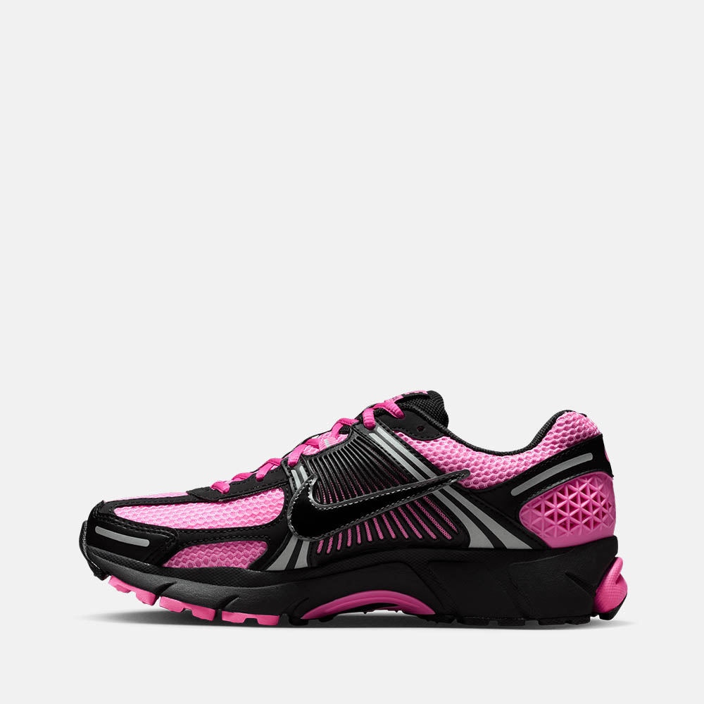 Side medial view of the Nike Women's Zoom Vomero 5.