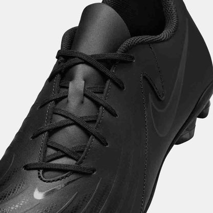 Up close, front view of the Nike Phantom GX 2 Club Soccer Cleats.