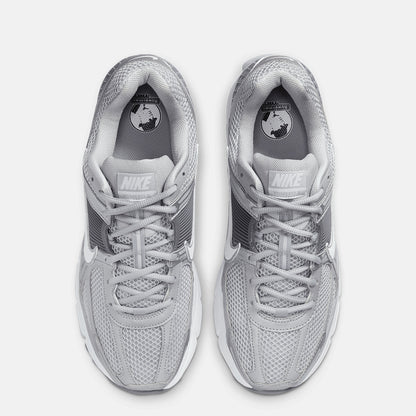 Top view of the Nike Zoom Vomero 5.