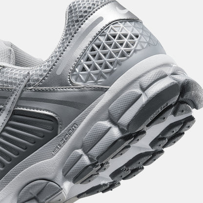 Up close, rear view of the Nike Zoom Vomero 5.